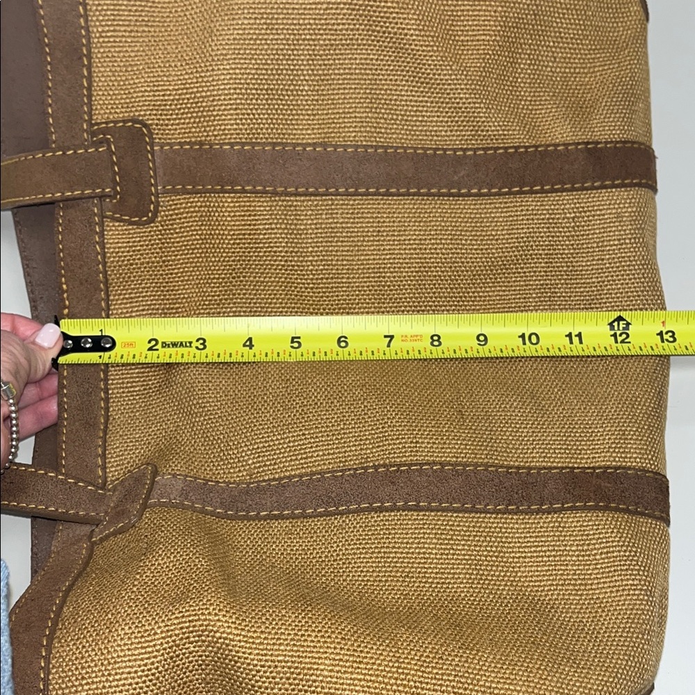Tommy Bahama Large Tan Burlap and Brown Men's Travel Tote - Picture 12 of 16